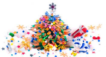 Примеряем роль Деда Мороза или идеи подарков в школу на Новый год 2020