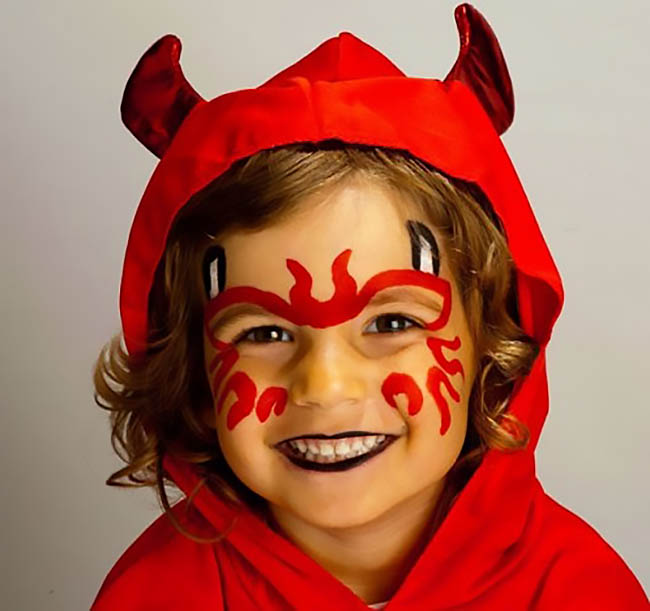 Все необходимое для создания детского макияжа на Хэллоуин