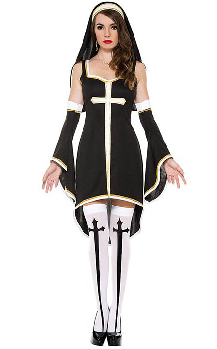 Polêmico e original traje de freira faça-você-mesmo para o Halloween