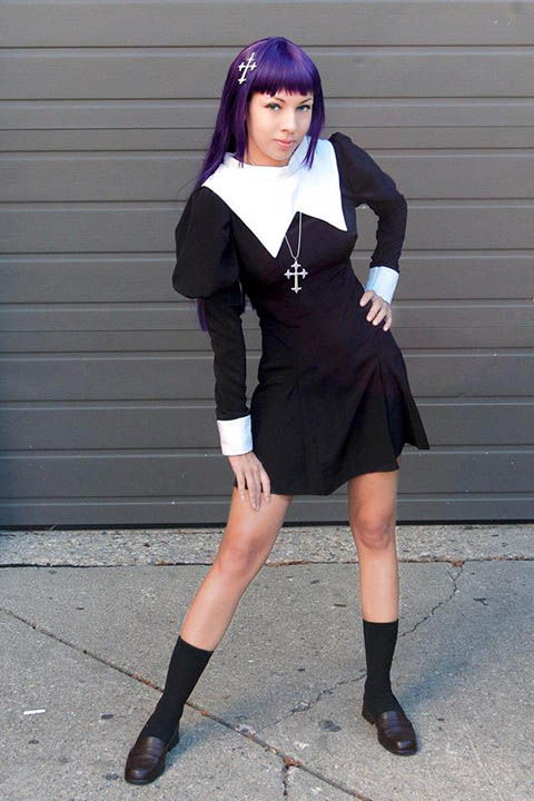 Polêmico e original traje de freira faça-você-mesmo para o Halloween