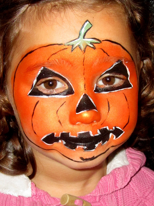Страшно впечатляющие рисунки на лице на Хэллоуин