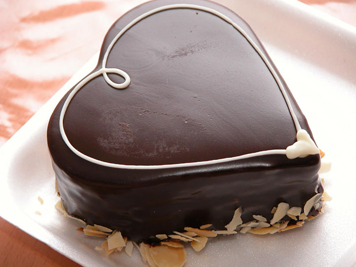 O mais delicioso bolo em forma de coração para o Dia dos Namorados