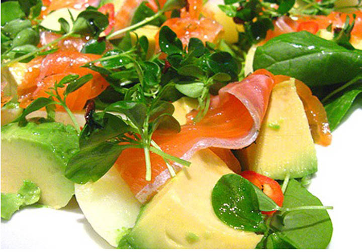 7 самых низкокалорийных новогодних салатов без майонеза